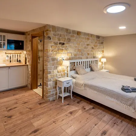 Flat - Sleeps 3 - Parking - Wifi