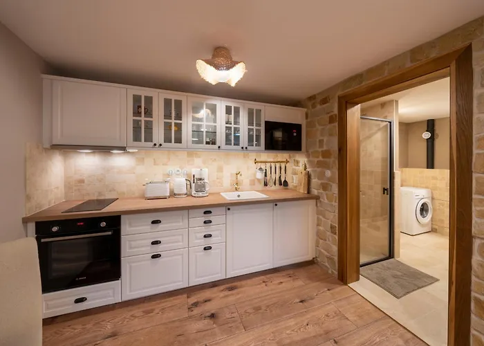 Flat - Sleeps 3 - Parking - Wifi *